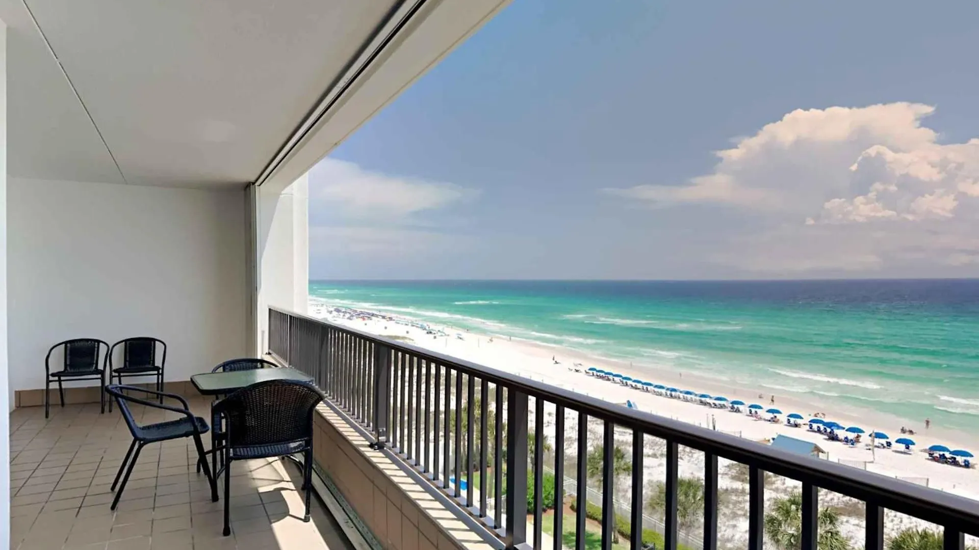 Beautiful In With Outdoor Swimming Pool And 2 Bedrooms Apartment Destin