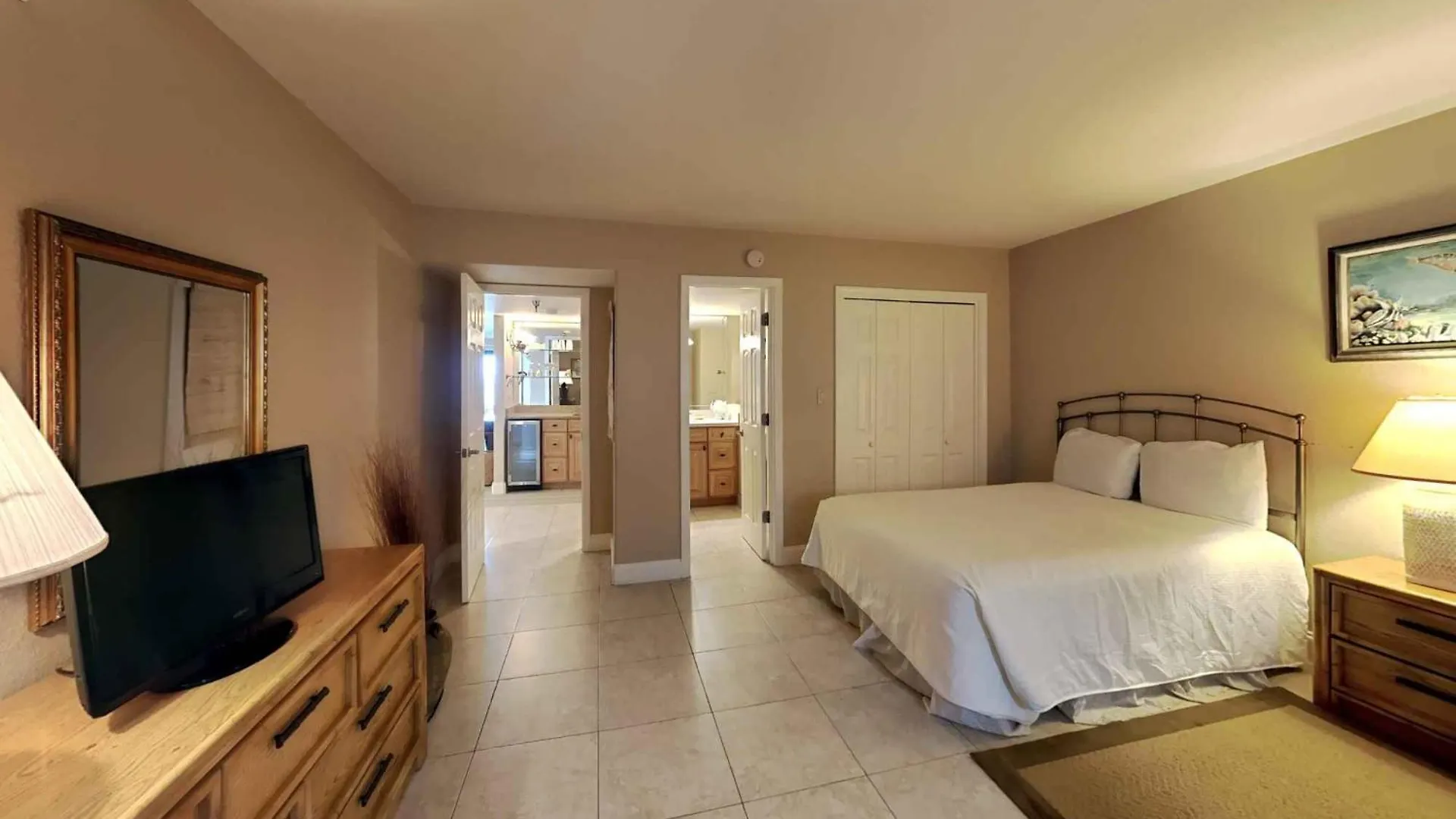 Beautiful In With Outdoor Swimming Pool And 2 Bedrooms *