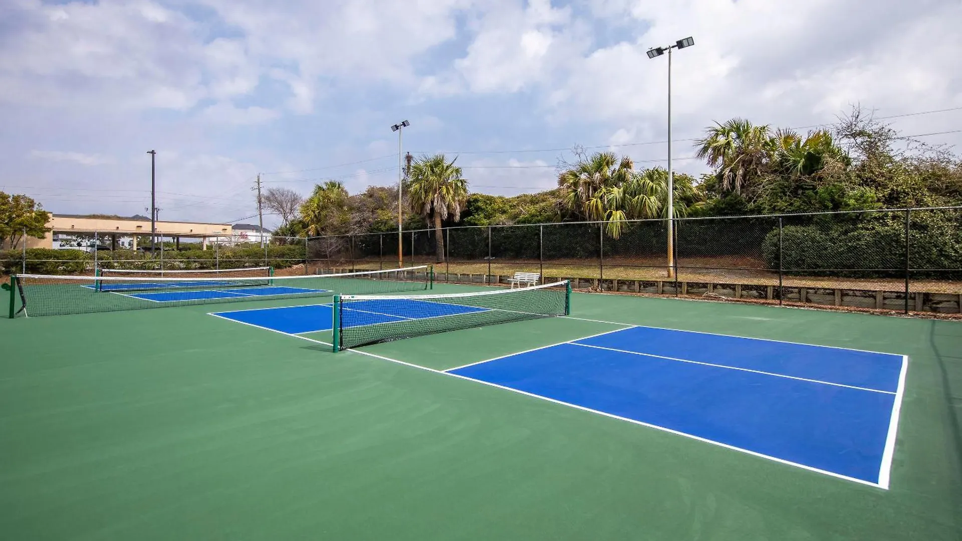 Beautiful In With Outdoor Swimming Pool And 2 Bedrooms Destin