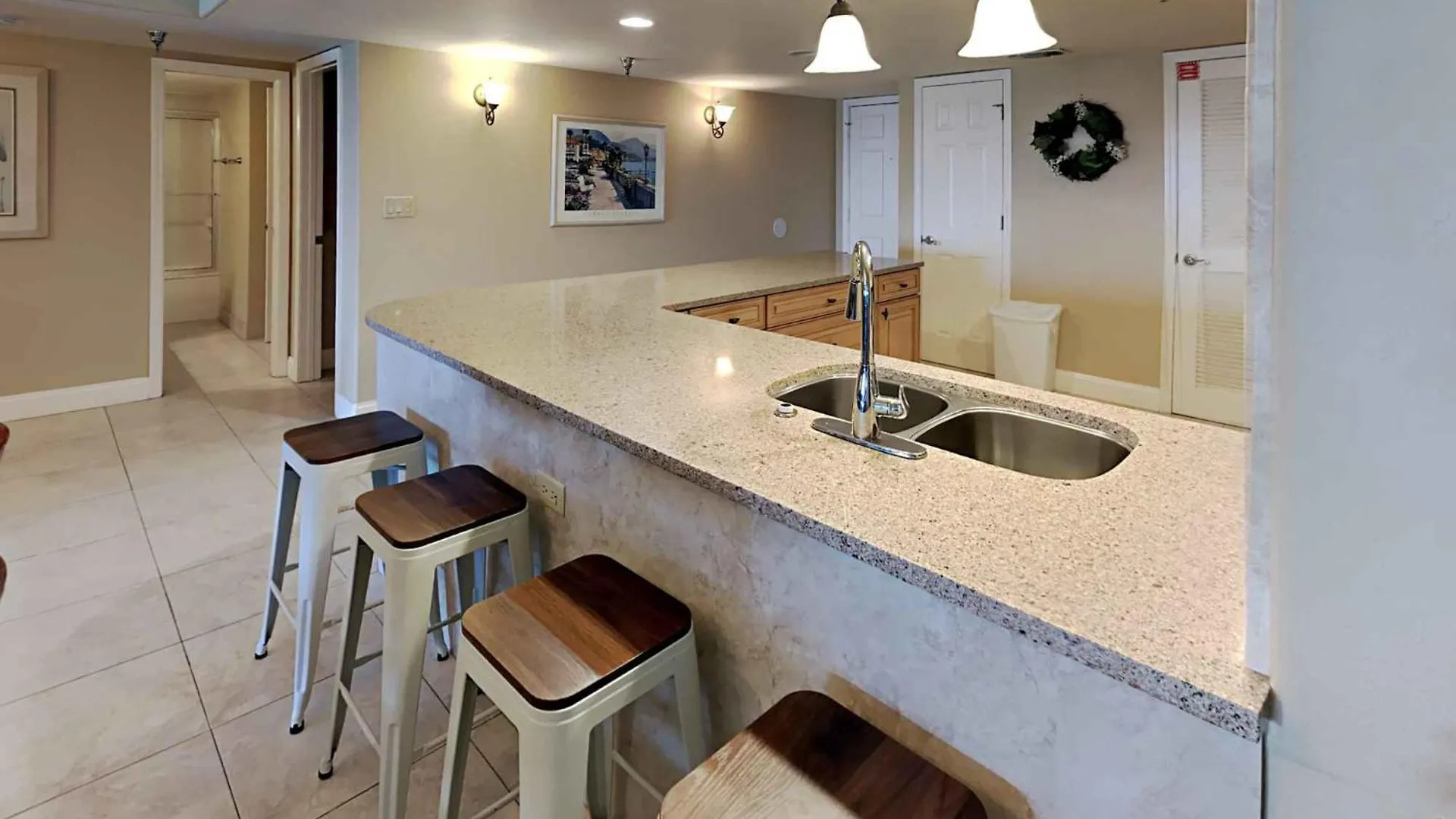 Beautiful In With Outdoor Swimming Pool And 2 Bedrooms