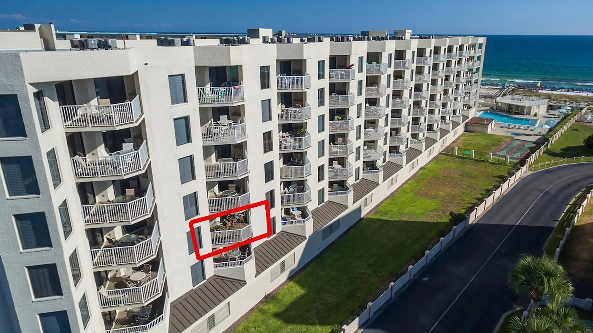 Apartment Inlet Reef 210- By Isle