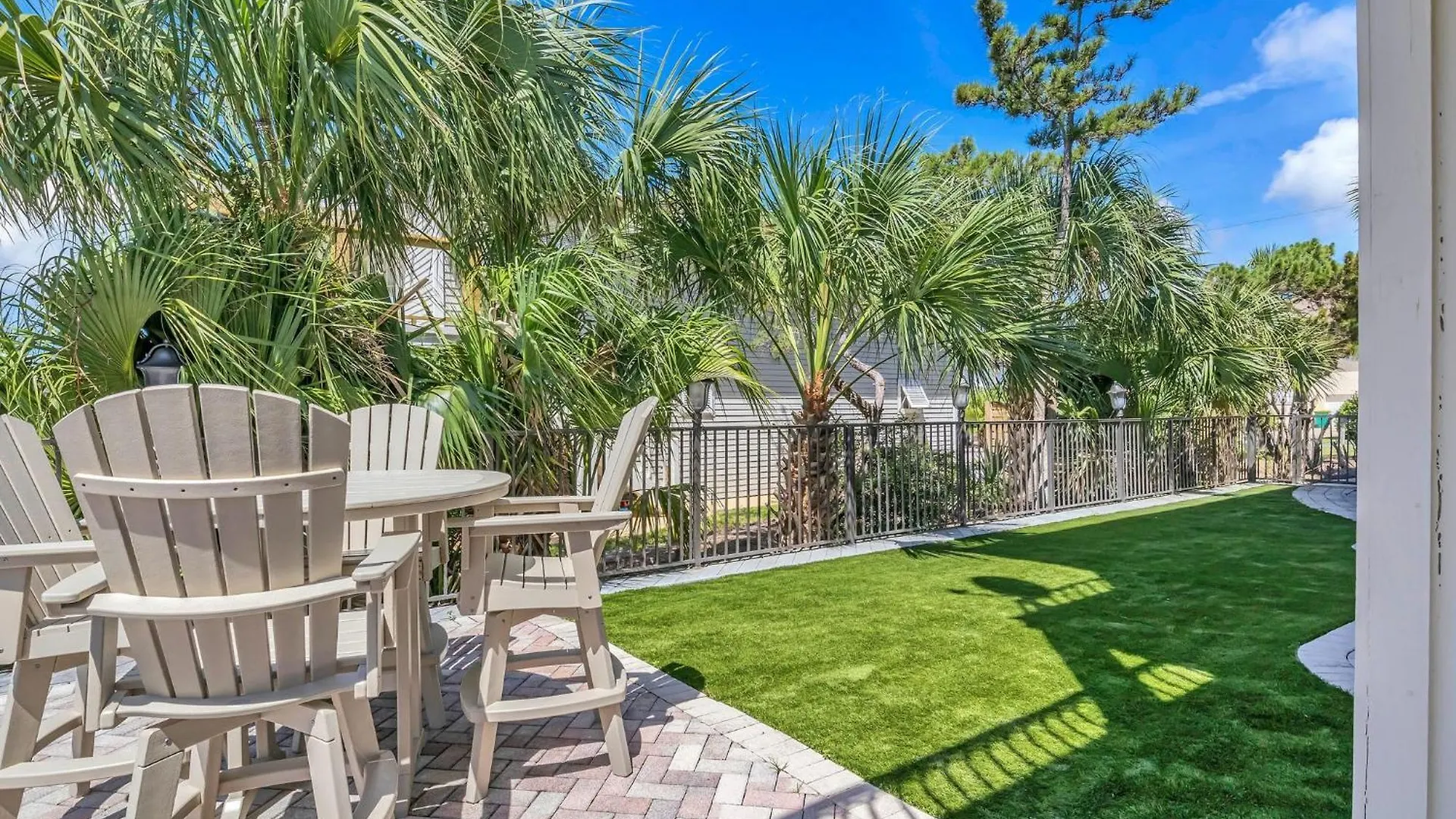 Holiday home Waterfront Dream House Pool Golf Cart & Dock