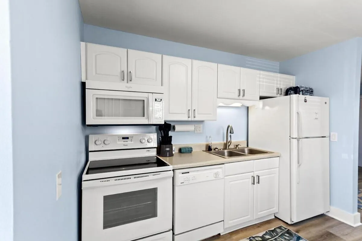 Holiday home Secluded 2br-2ba - 5 Minute Walk To The Gulf *