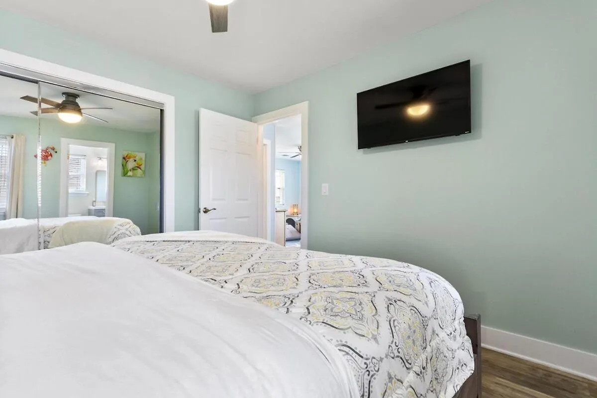 Secluded 2br-2ba - 5 Minute Walk To The Gulf * Destin