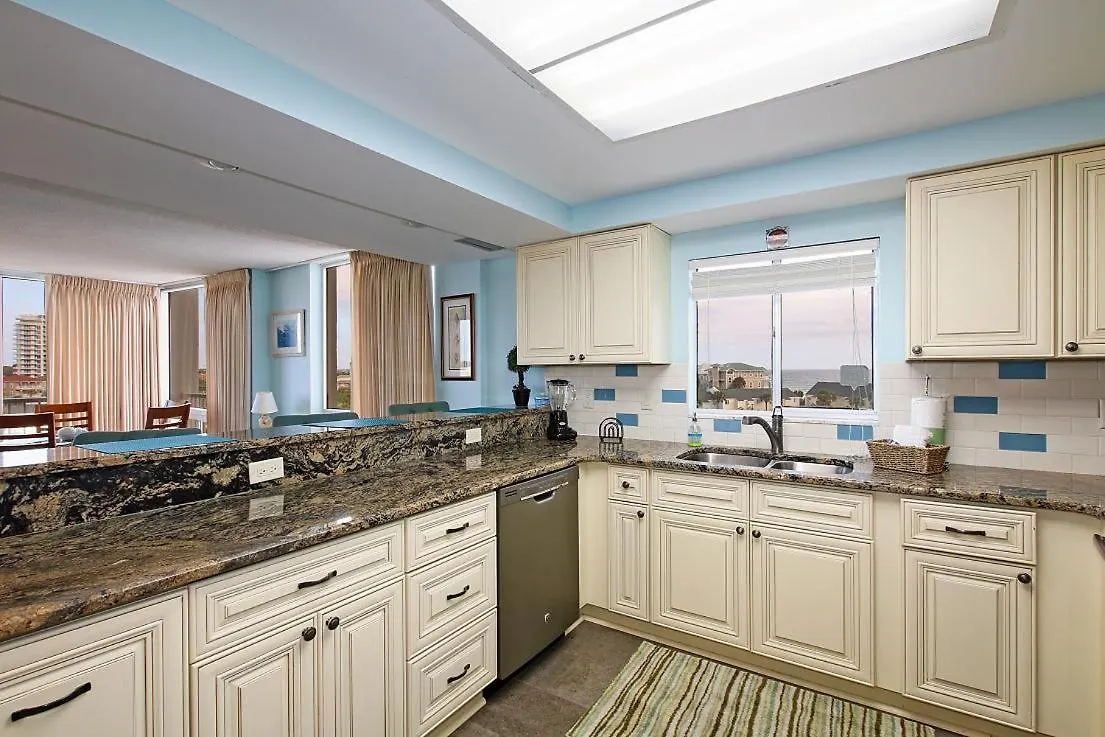 3061 - Cozy Three Bedroom Vacation Holiday home