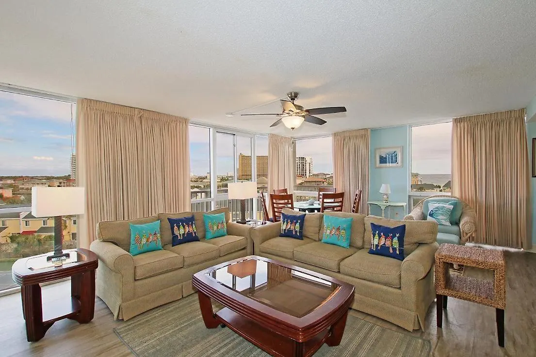 3061 - Cozy Three Bedroom Vacation Holiday home *