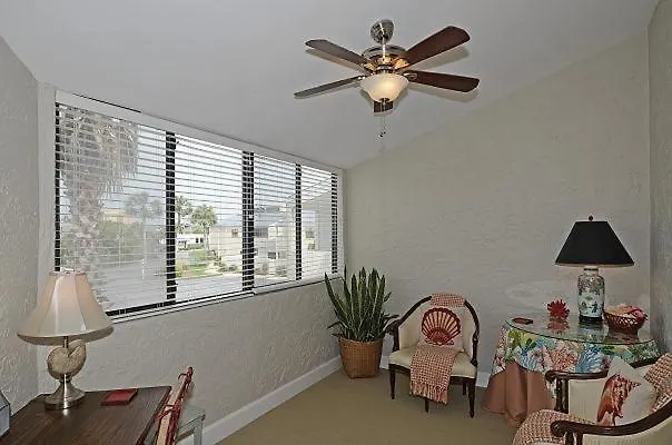 4-10 Shoreline Towers- Free Setup Destin