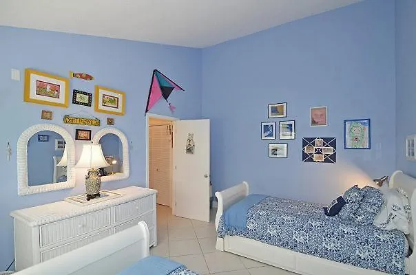 4-10 Shoreline Towers- Free Setup Holiday home *