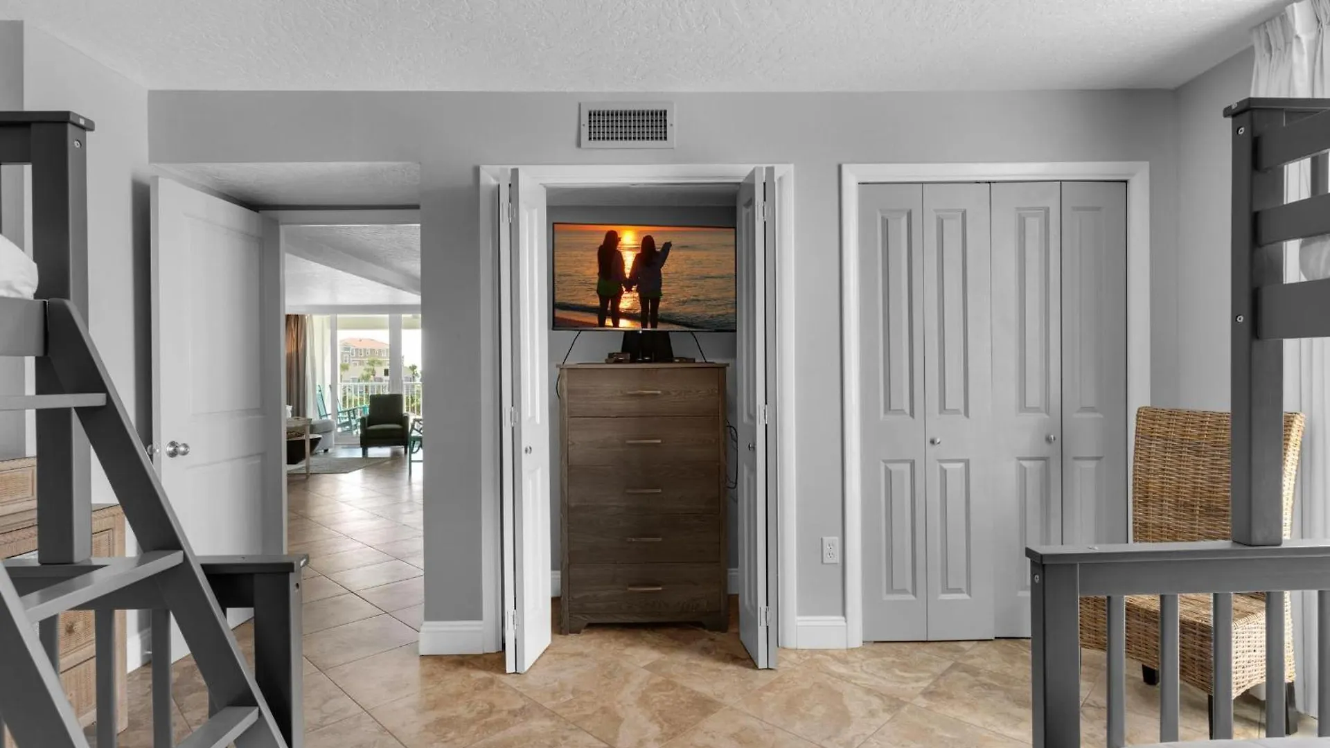 Shoreline Towers 3035