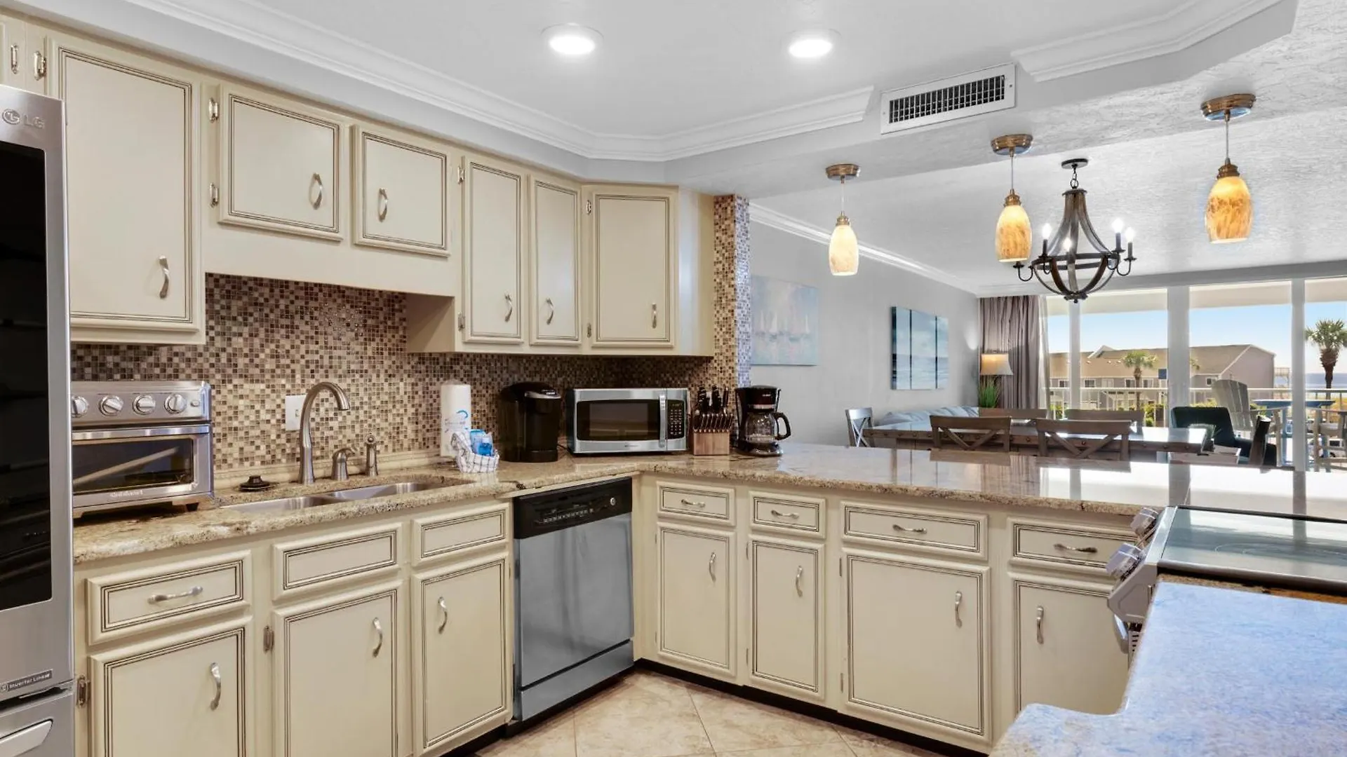 Shoreline Towers 3035 Destin