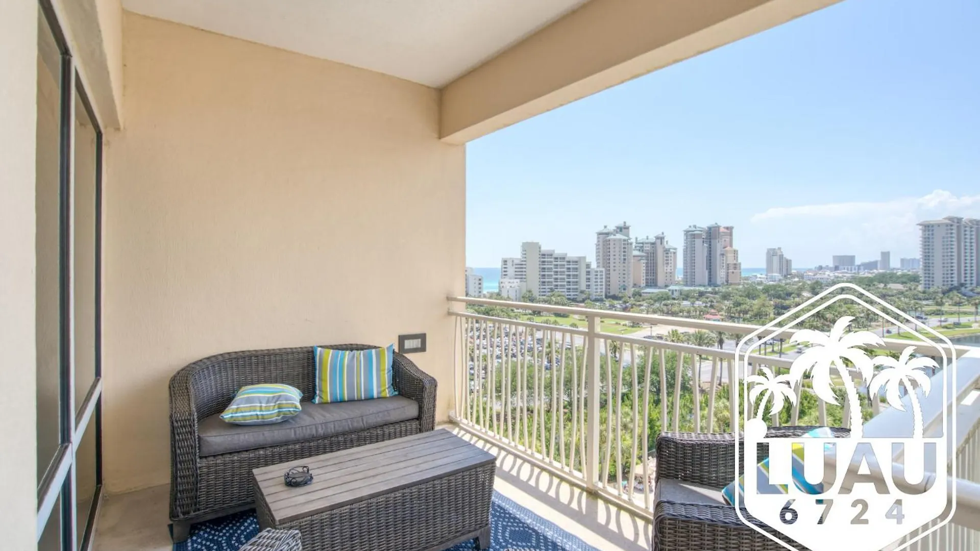 Luau Tower Enjoy These 2 Connecting Units As A Family Apartment