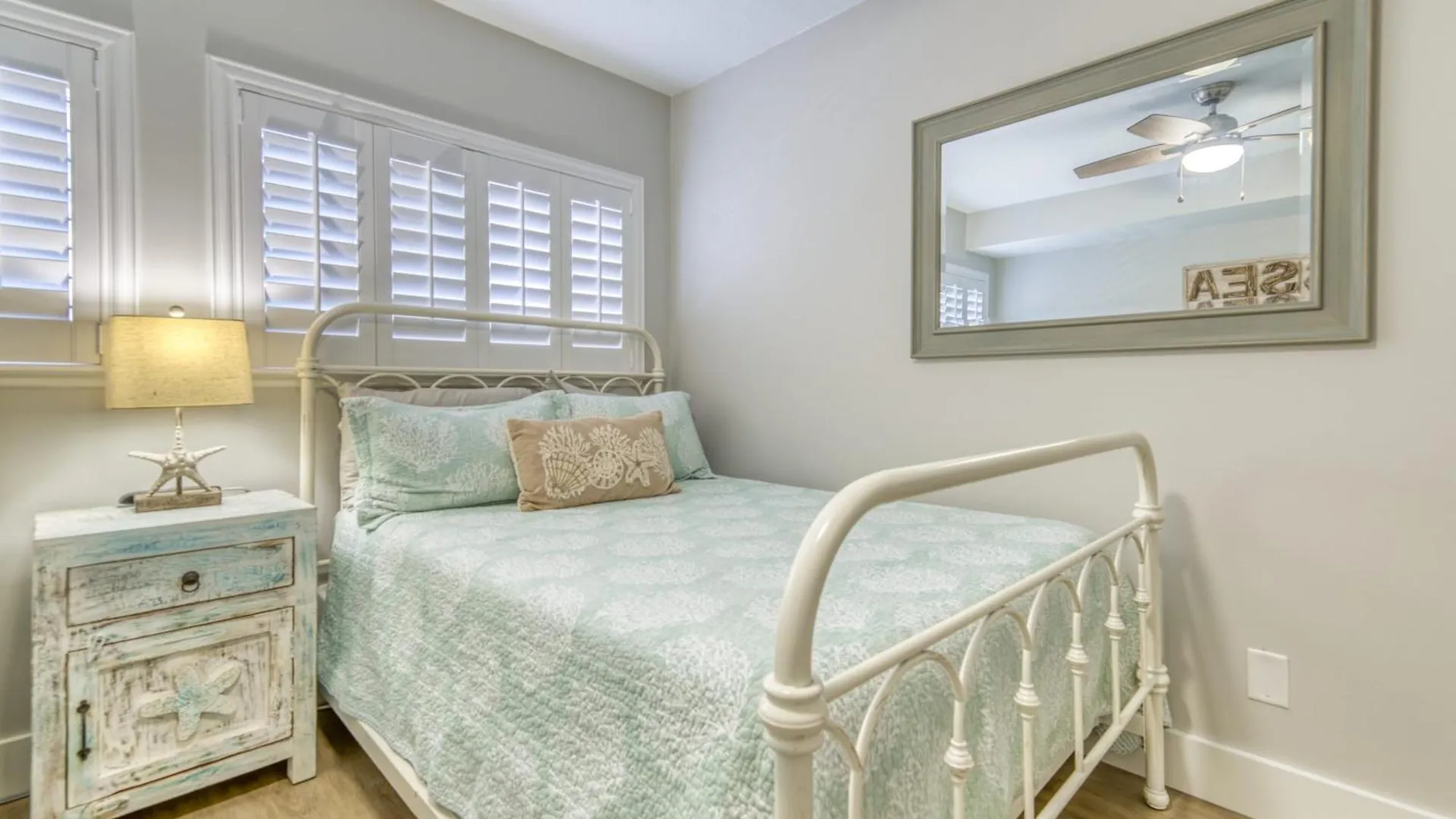 House C301 - Beachfront With Pool, Wifi, & Service Apartment Destin