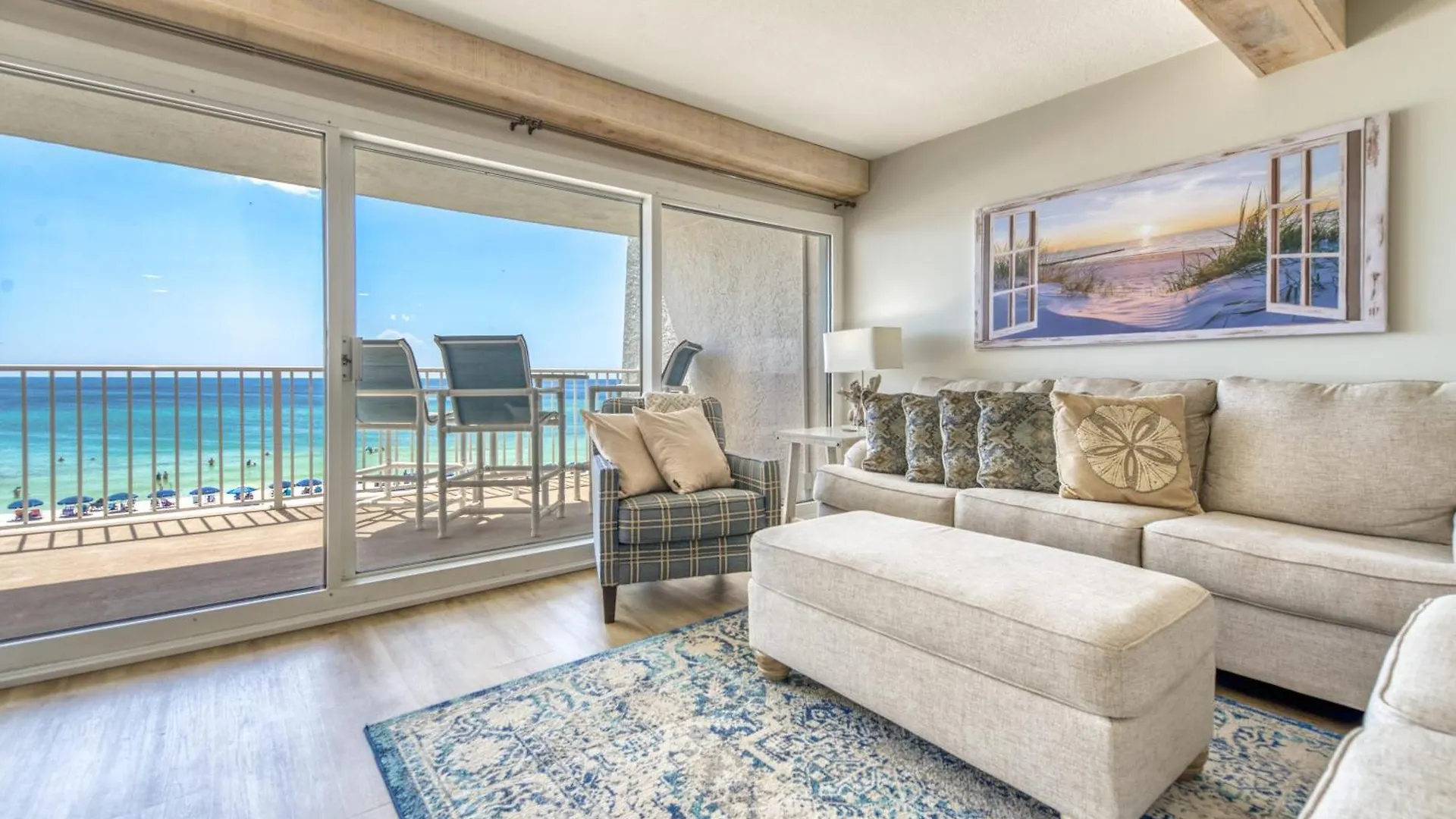 House C301 - Beachfront With Pool, Wifi, & Service