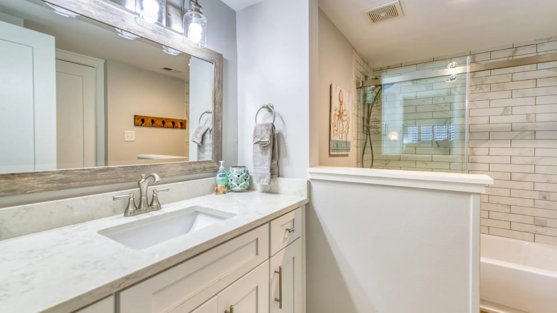 House C301 - Beachfront With Pool, Wifi, & Service Apartment Destin