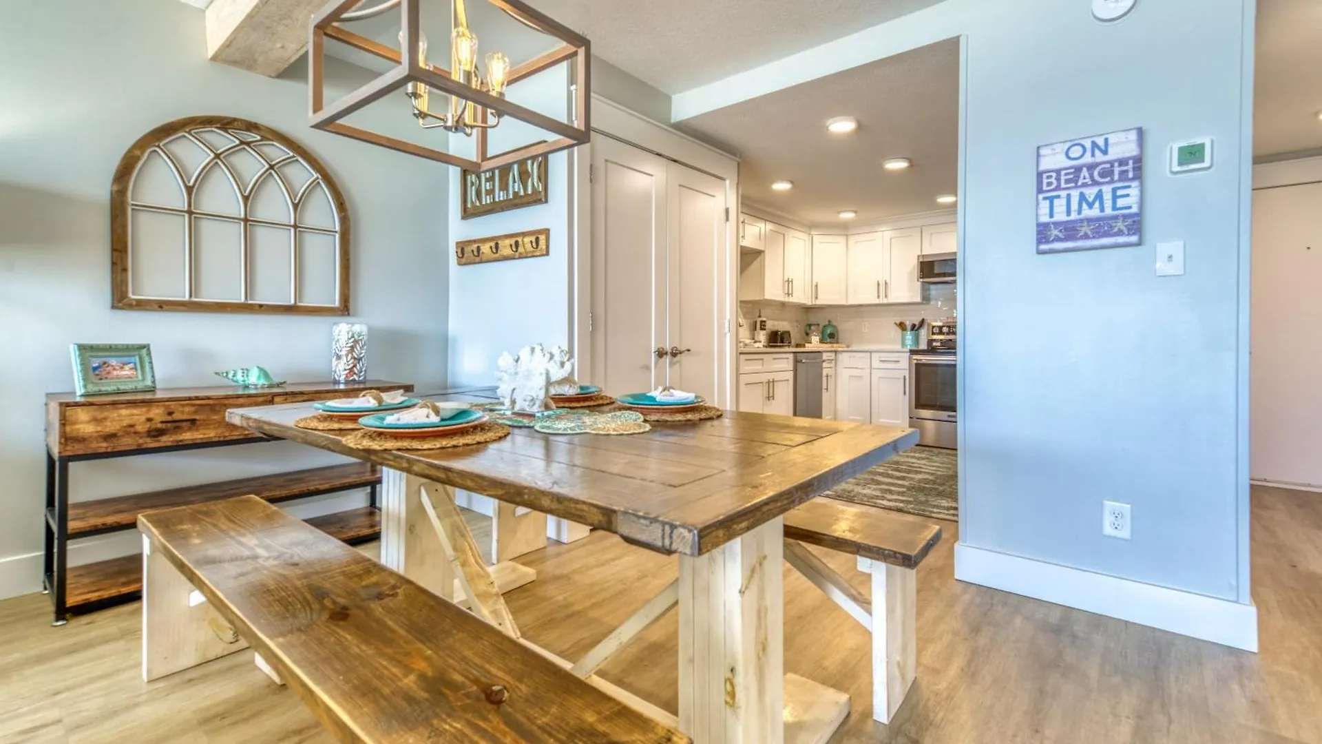 House C301 - Beachfront With Pool, Wifi, & Service Apartment *