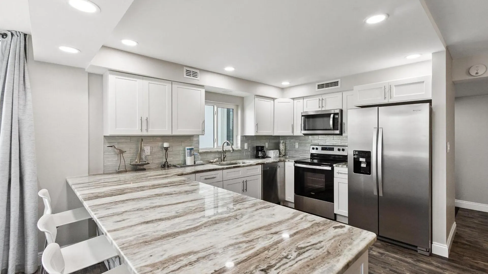 3031 Free Setup 2024 Shoreline Towers Holiday home Destin