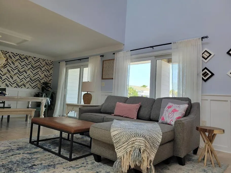 Charming Townhome Shoreline Towers Short Walk To The And Pool *