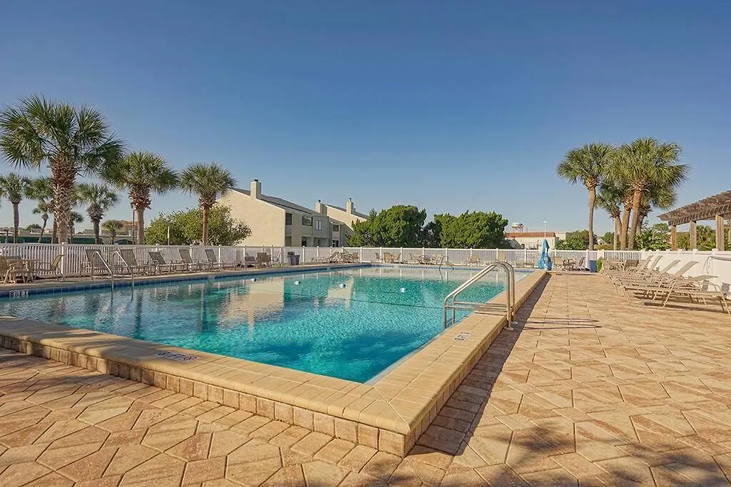 Charming Townhome Shoreline Towers Short Walk To The And Pool Holiday home Destin