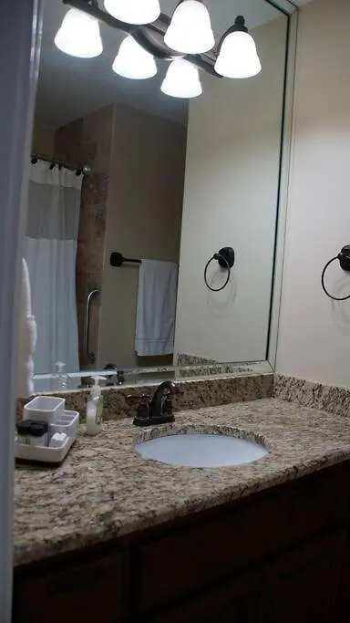 Charming Townhome Shoreline Towers Short Walk To The And Pool