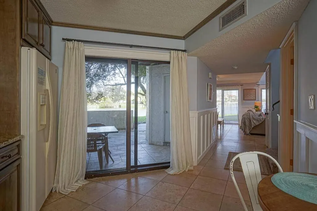 Charming Townhome Shoreline Towers Short Walk To The And Pool *