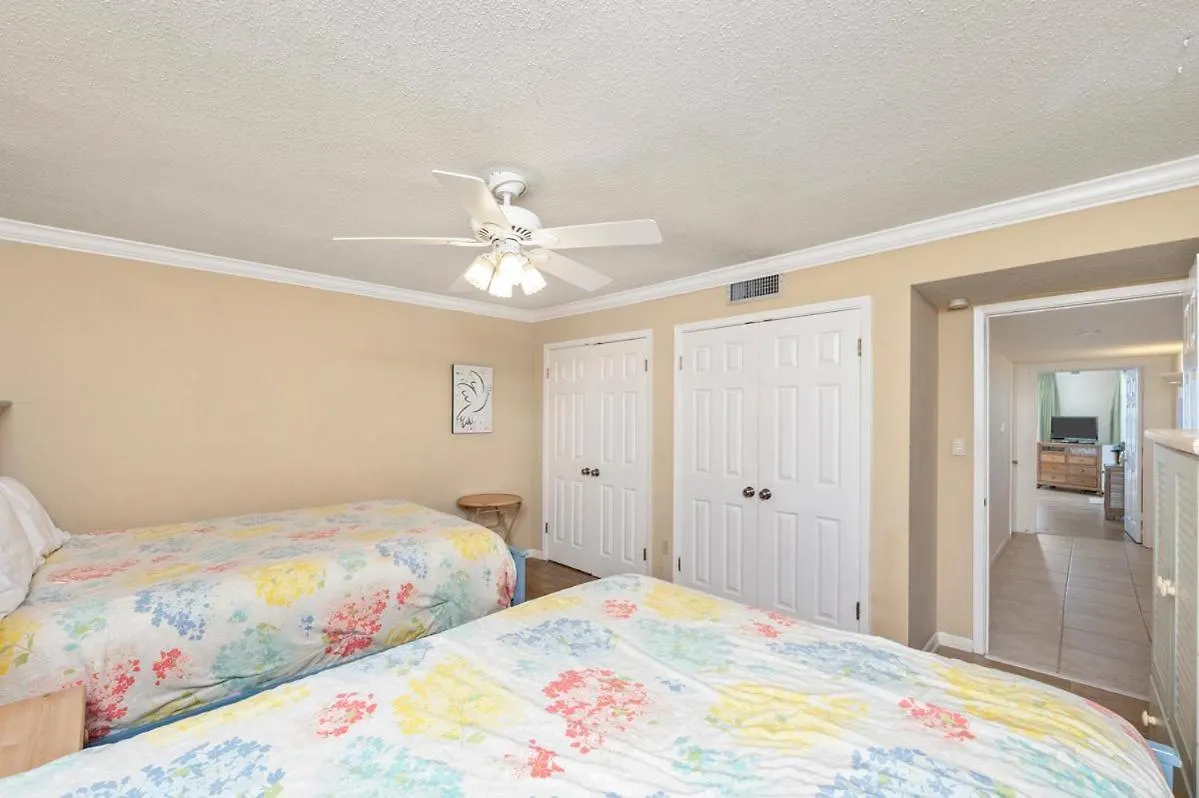 2054 Shoreline Towers Front Spacious With Open Balcony Holiday home *