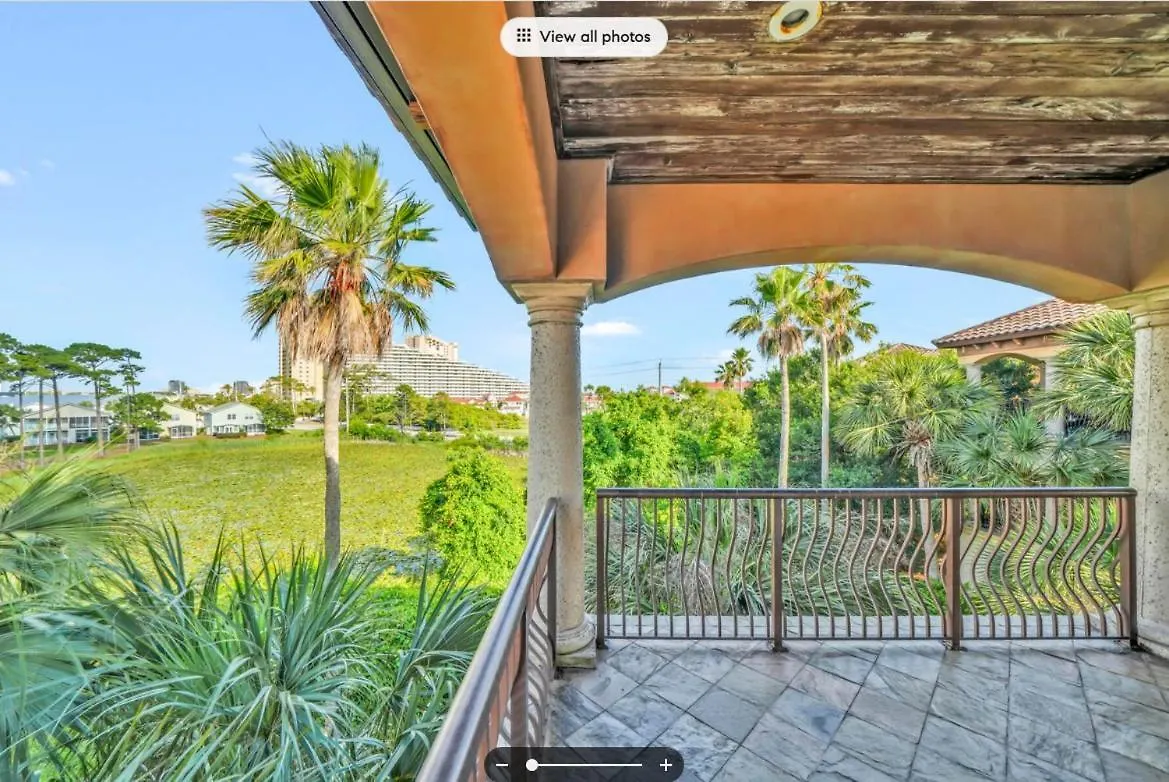 St Tropez Sleeps 12 Near Access Holiday home
