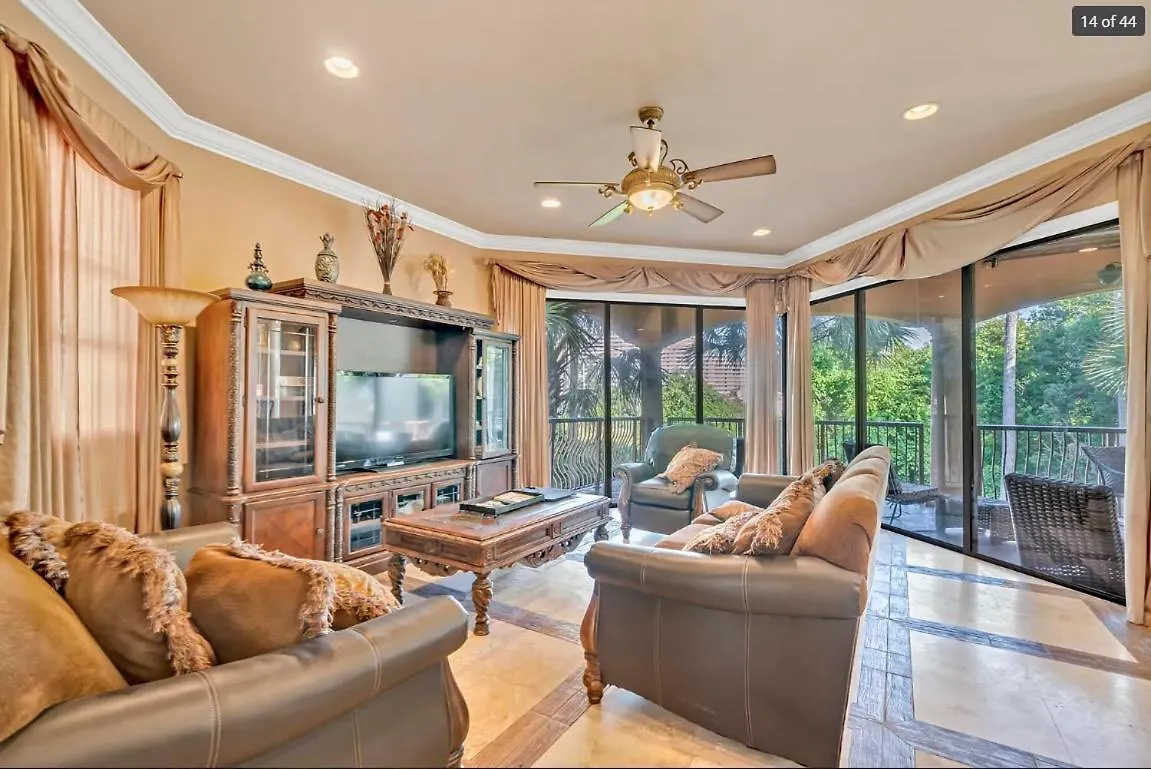 St Tropez Sleeps 12 Near Access Destin