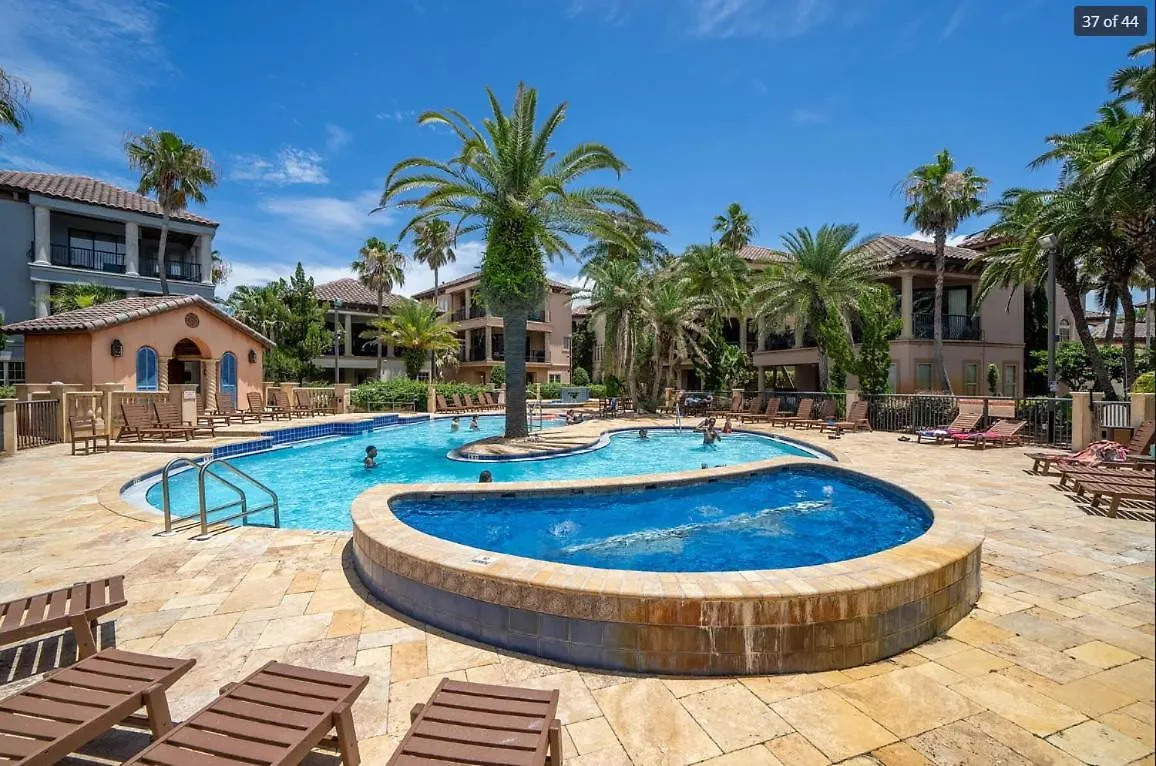 St Tropez Sleeps 12 Near Access Holiday home