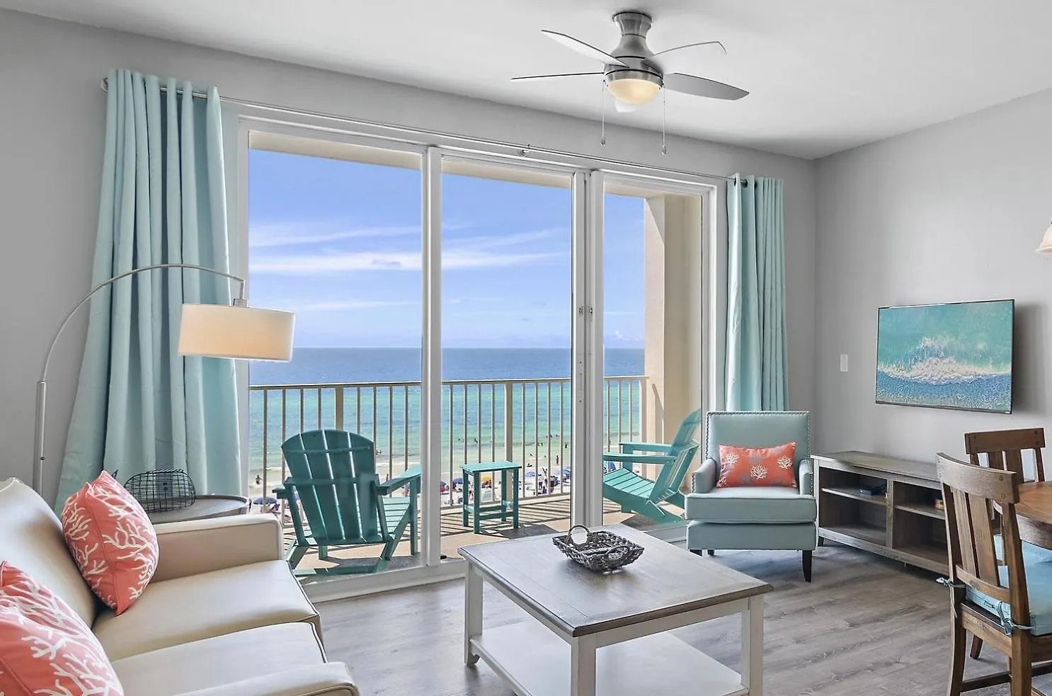 Newly Remodeled Beachfront In Miramar Apartmán