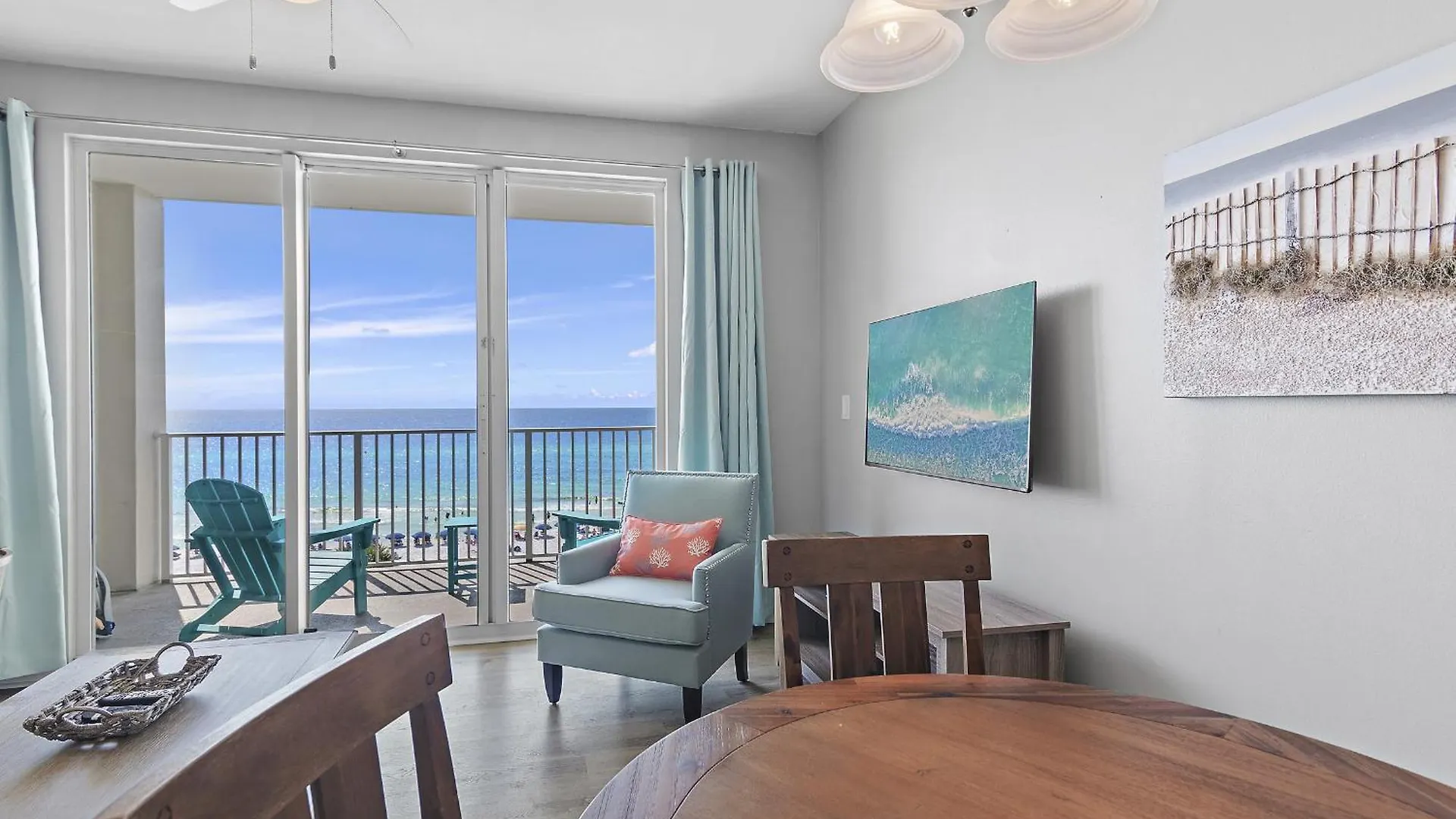 Newly Remodeled Beachfront In Miramar Apartmán