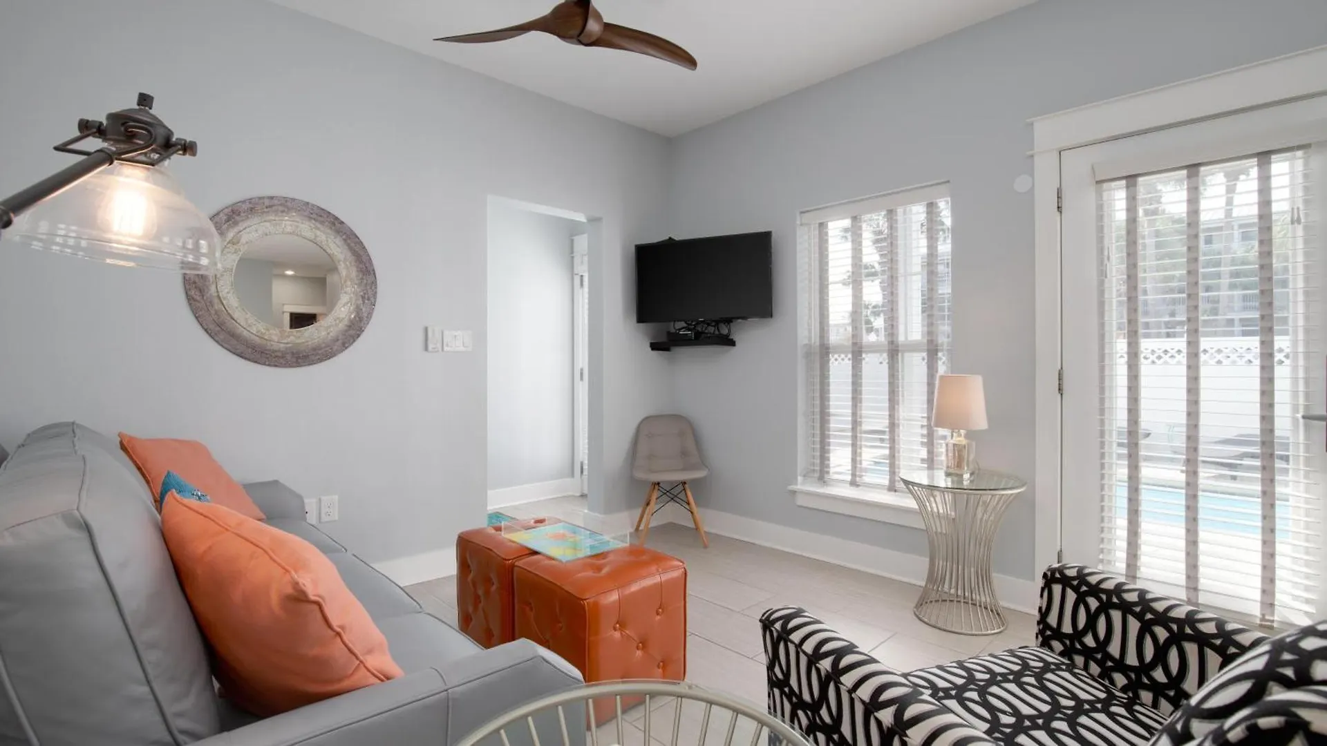 Pier Destiny 66 Pompano Street * 德斯廷