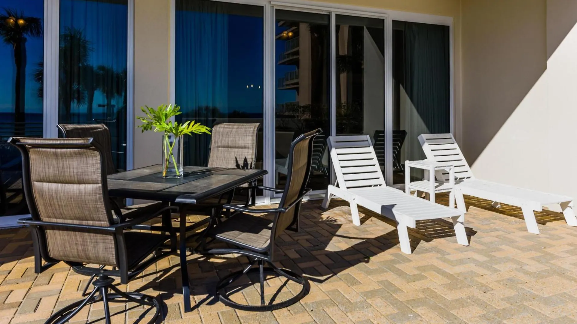 Tides 103 Destin