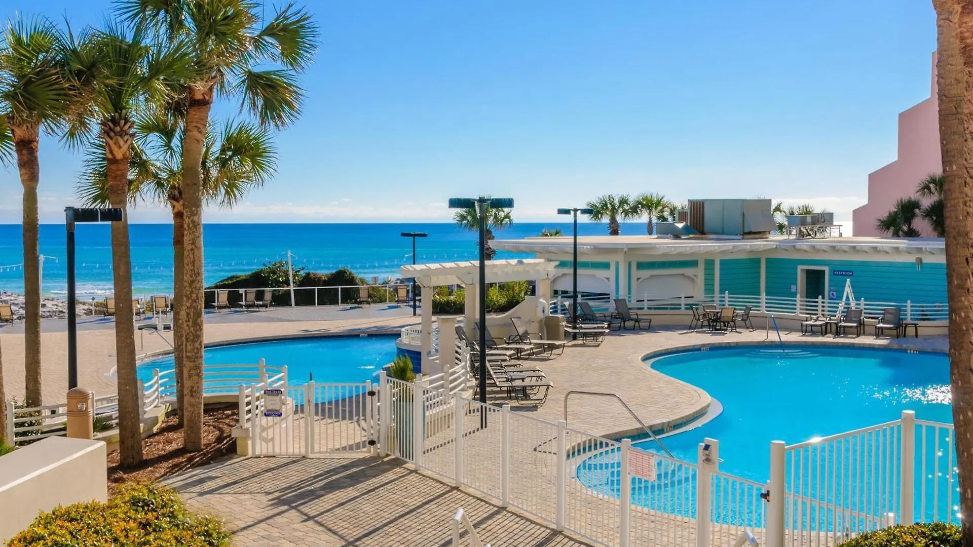 Holiday home Tides 103