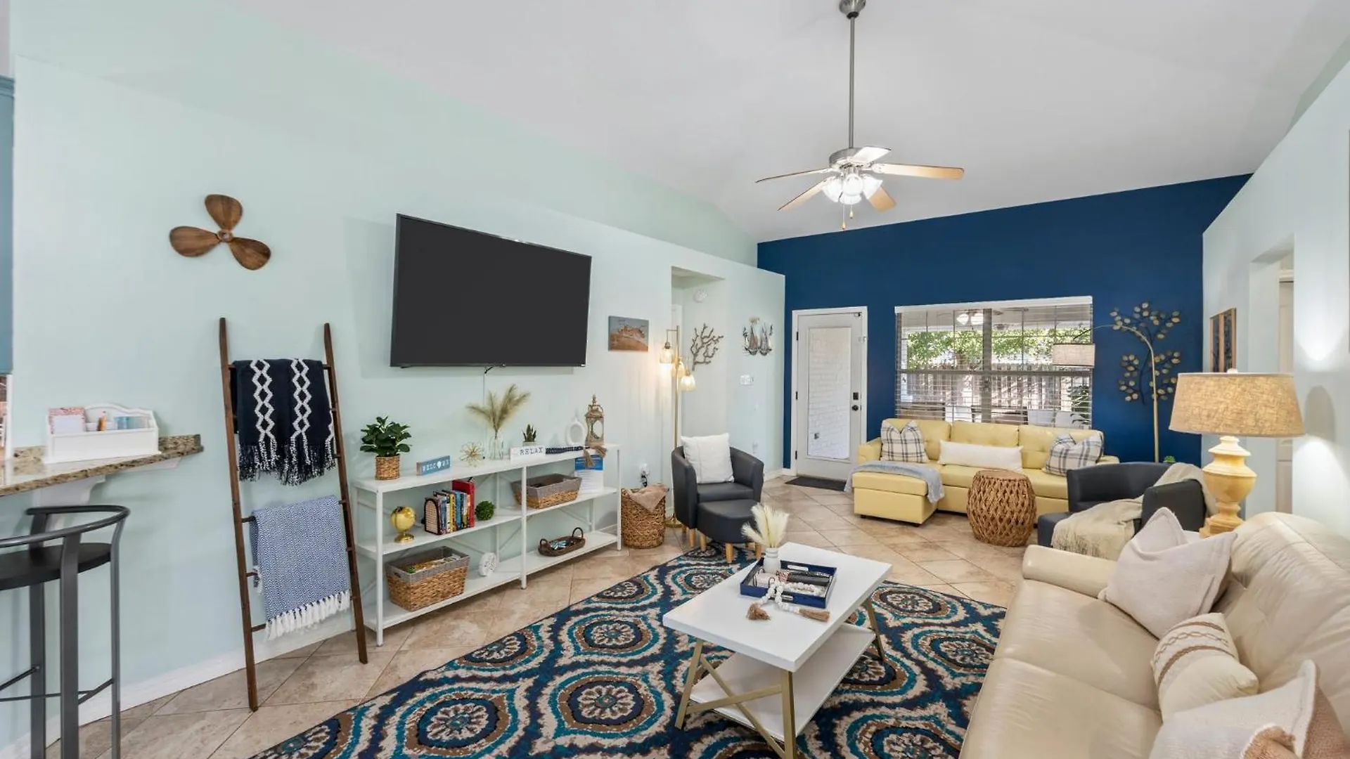 Holiday home Beautiful Pet Friendly Home! New Tropical Pool, Opt Golf Cart And Pool Heat, Minutes To Destin