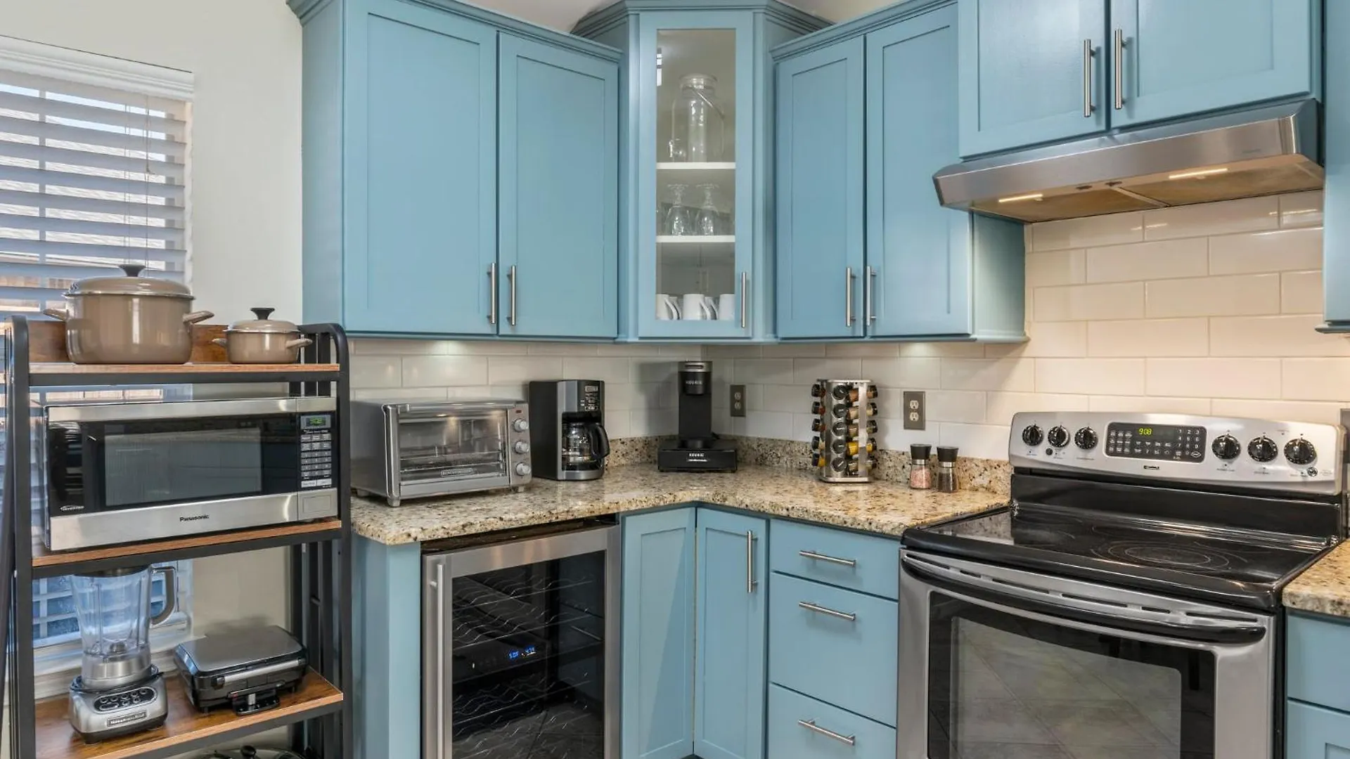 Beautiful Pet Friendly Home! New Tropical Pool, Opt Golf Cart And Pool Heat, Minutes To Holiday home