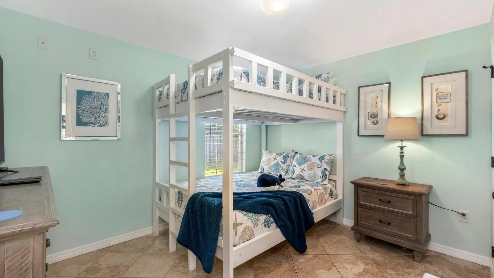 Beautiful Pet Friendly Home! New Tropical Pool, Opt Golf Cart And Pool Heat, Minutes To Holiday home *