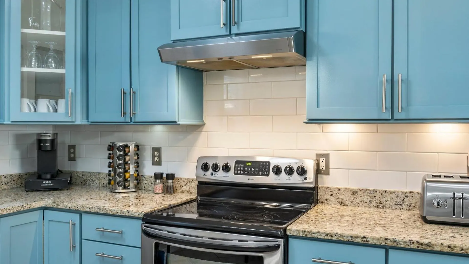 Beautiful Pet Friendly Home! New Tropical Pool, Opt Golf Cart And Pool Heat, Minutes To Destin