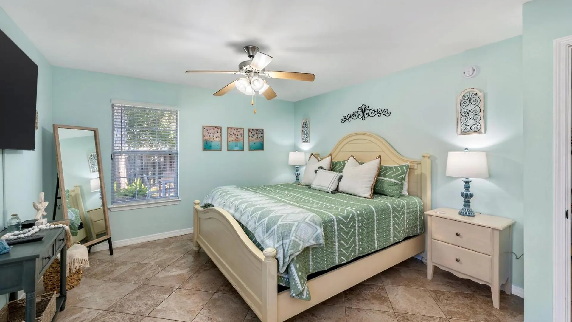 Beautiful Pet Friendly Home! New Tropical Pool, Opt Golf Cart And Pool Heat, Minutes To Holiday home
