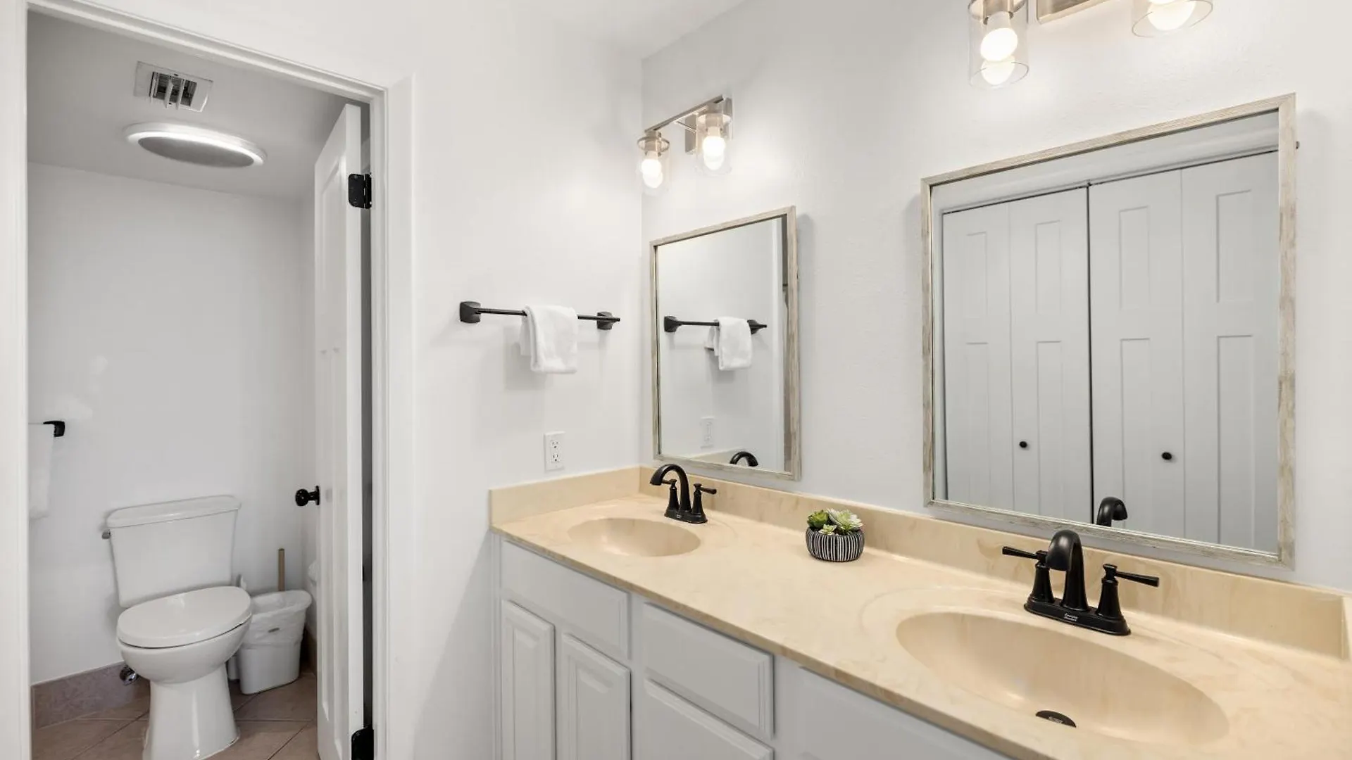 8972 Heron Walk