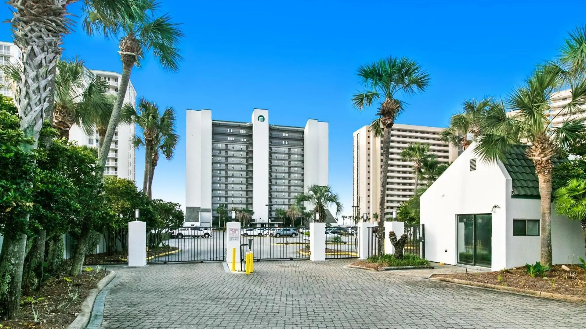 Holiday home Emerald Towers 0306 *