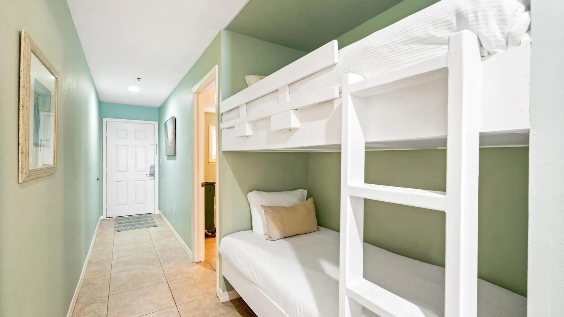 Holiday home Crystal Sands 106b