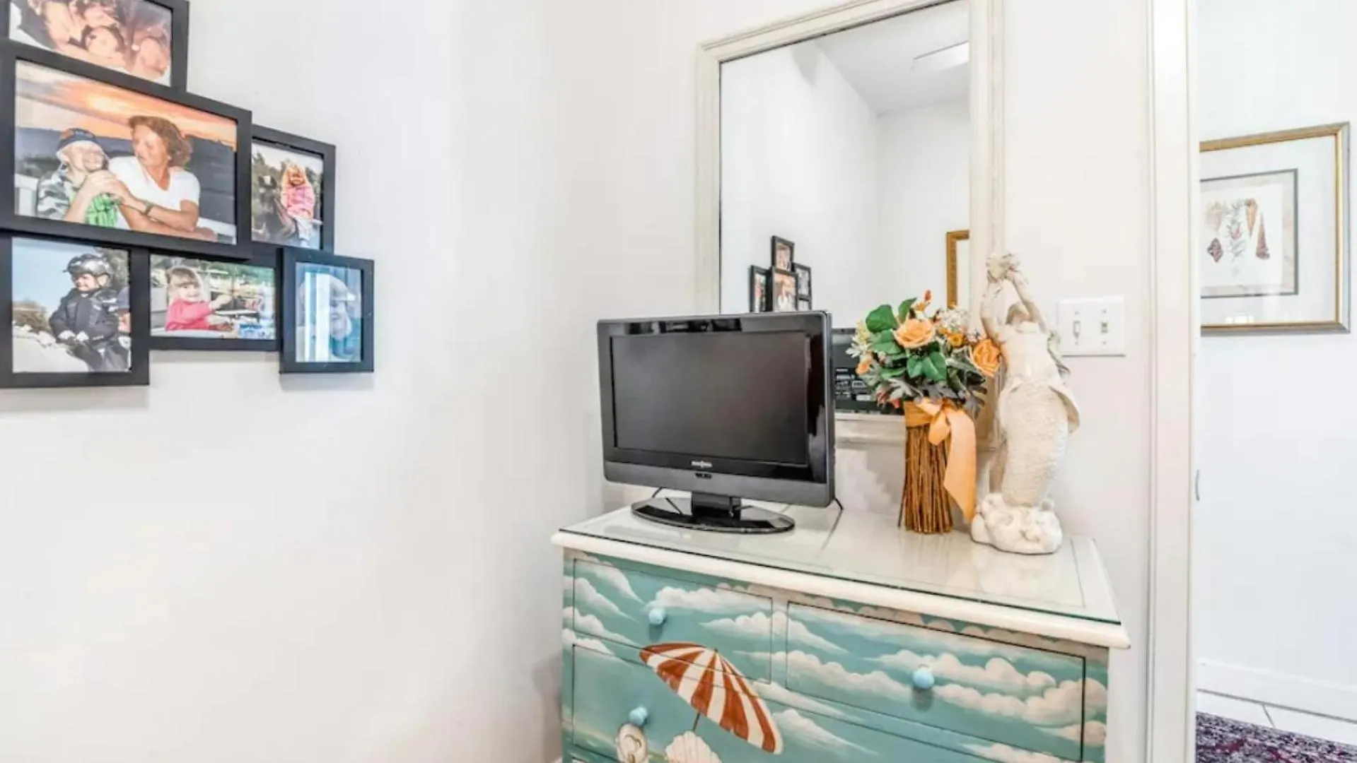 The Crescent 402 Holiday home