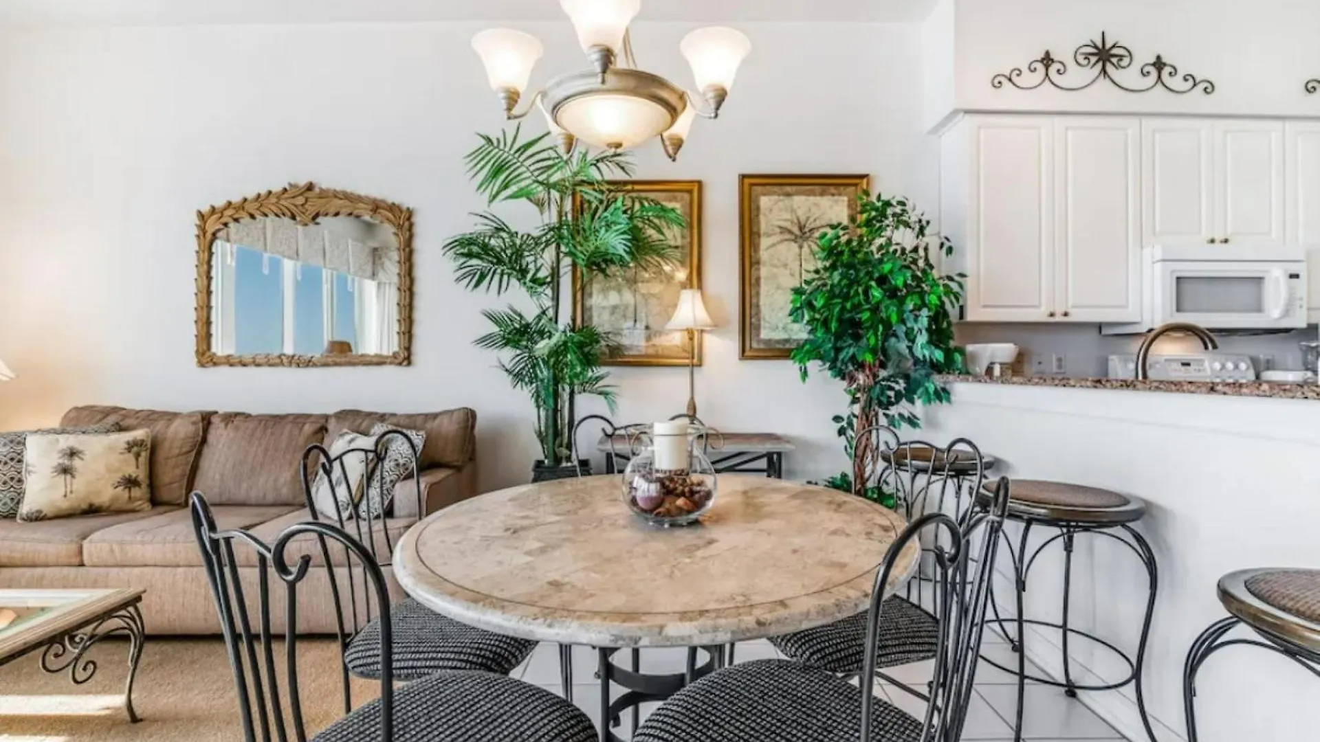 The Crescent 402 Holiday home *