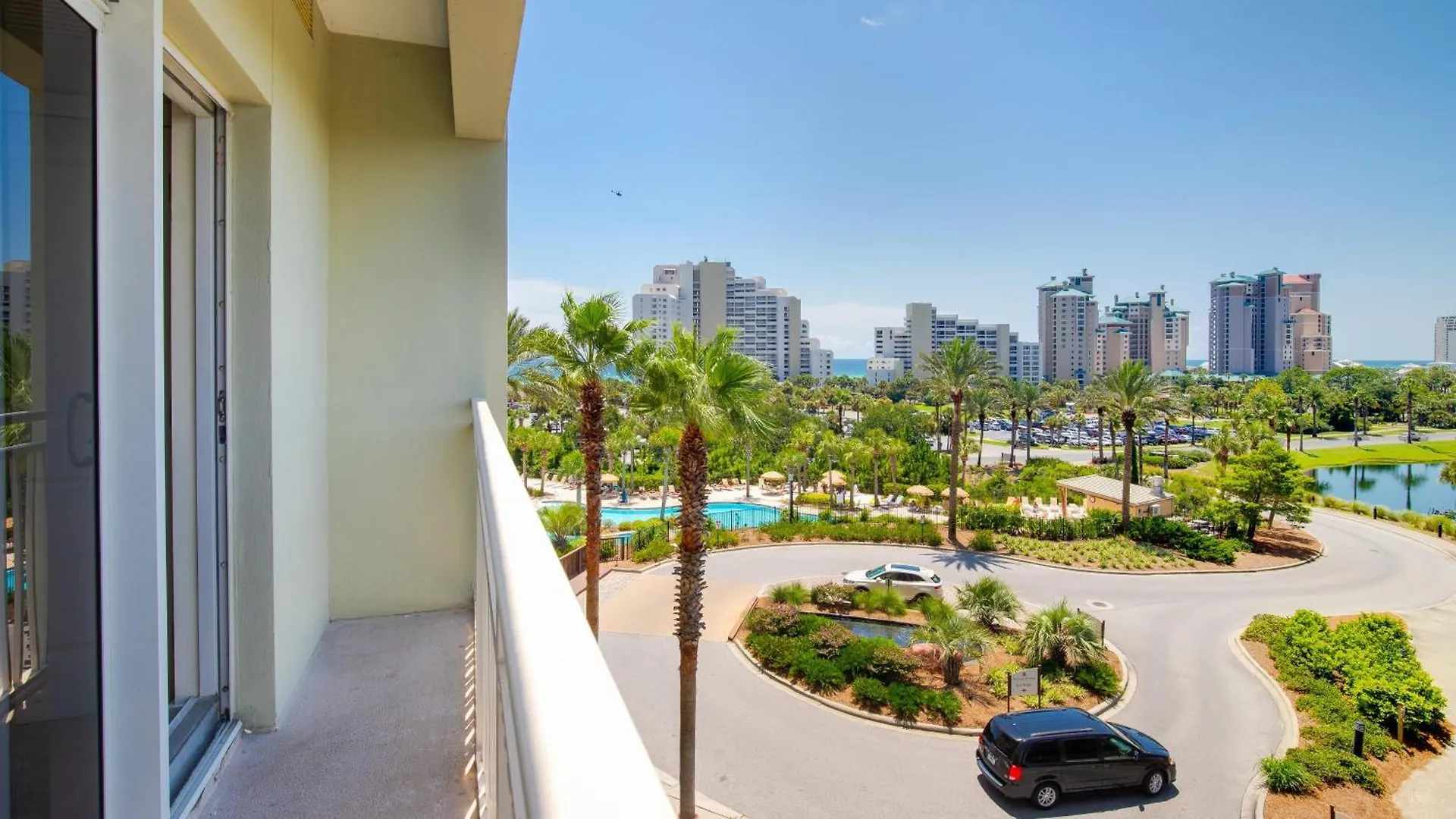 Luau I 6406 * דסטין