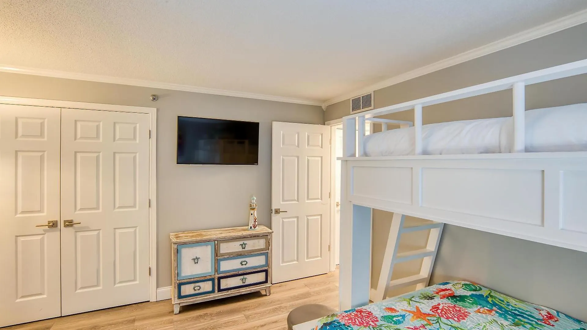 Holiday home Beachside One 4016