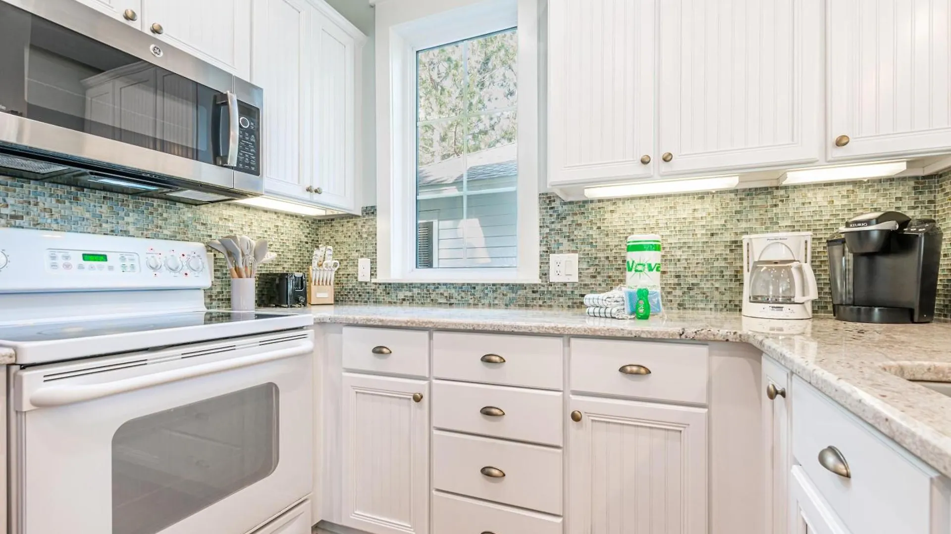 1347 Laurel Grove * Destin