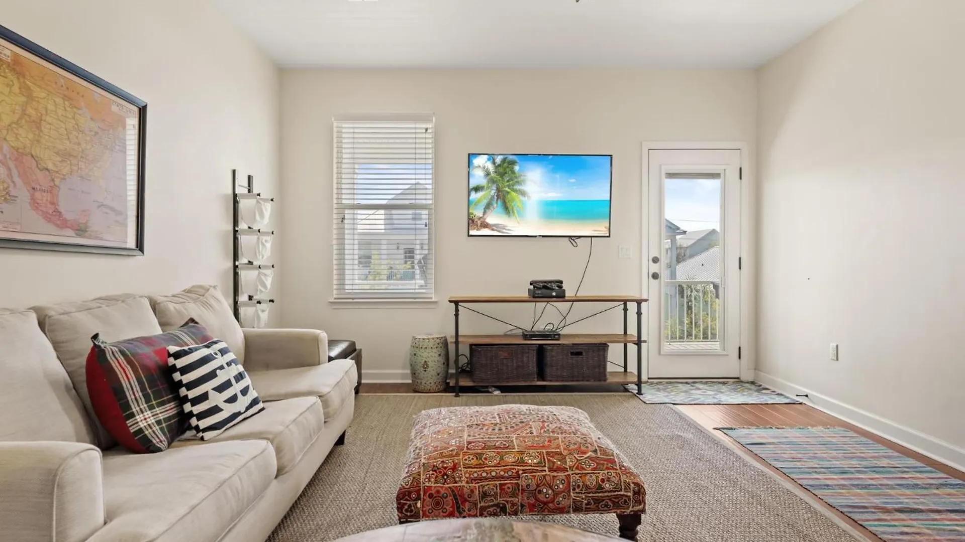Ooh La La - 4555 Grand Key Loop East