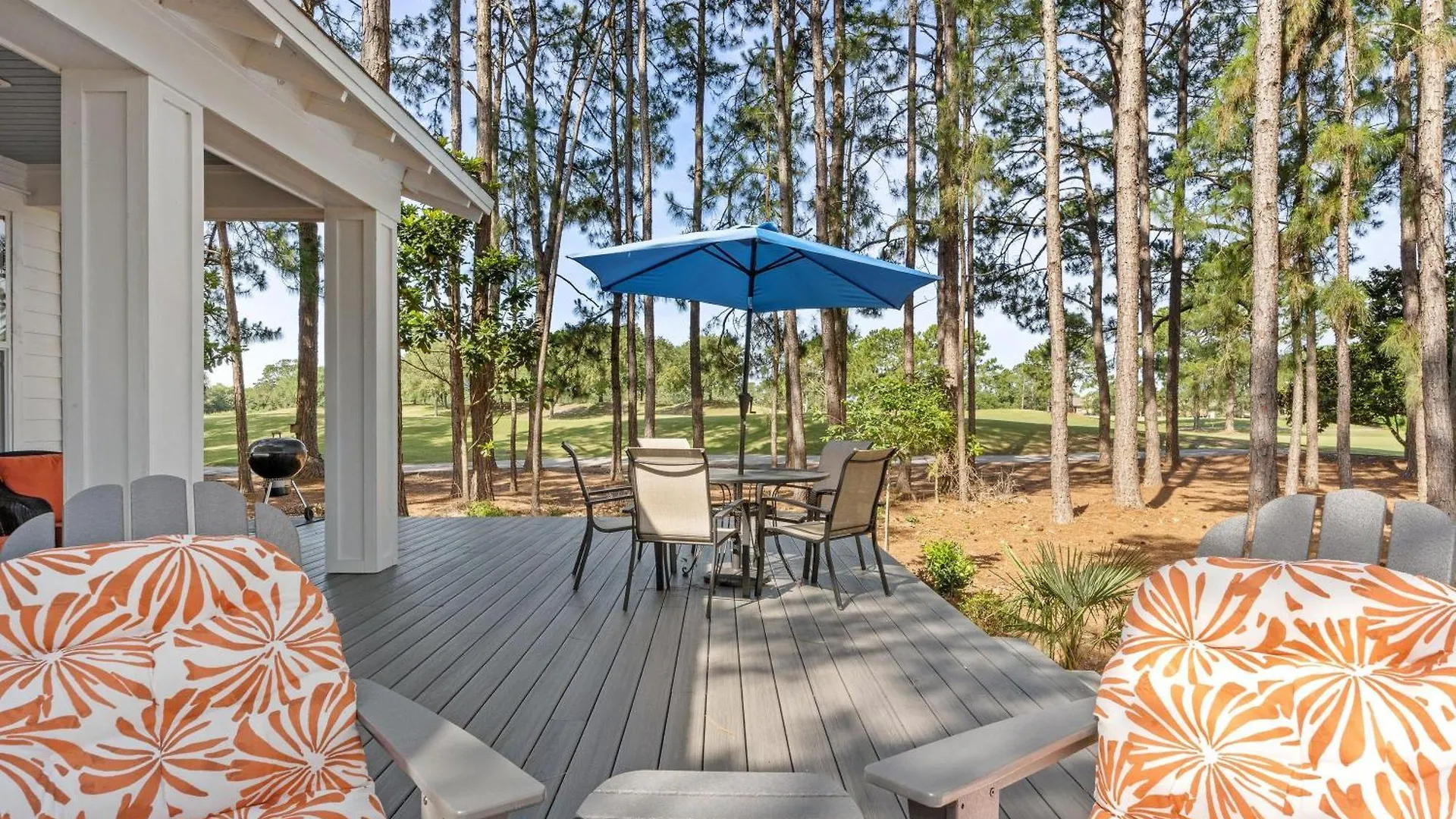 1369 Laurel Grove 