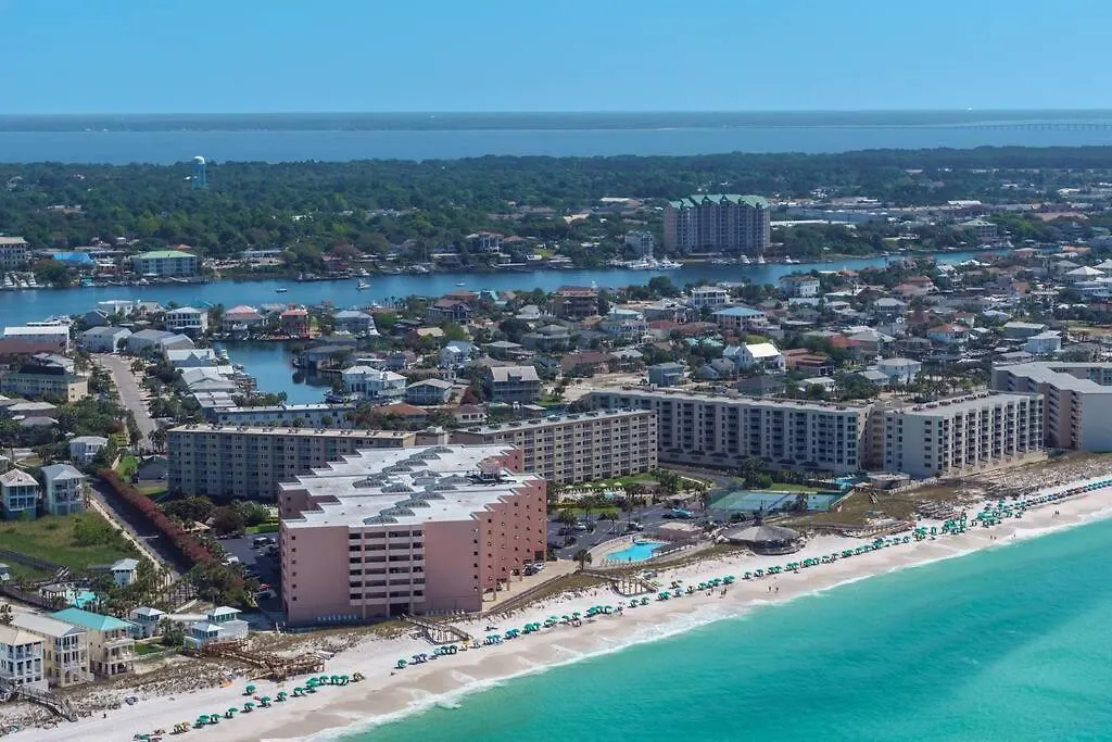 Heated Pool, Steps To Beach, Great For Families Holiday home Destin