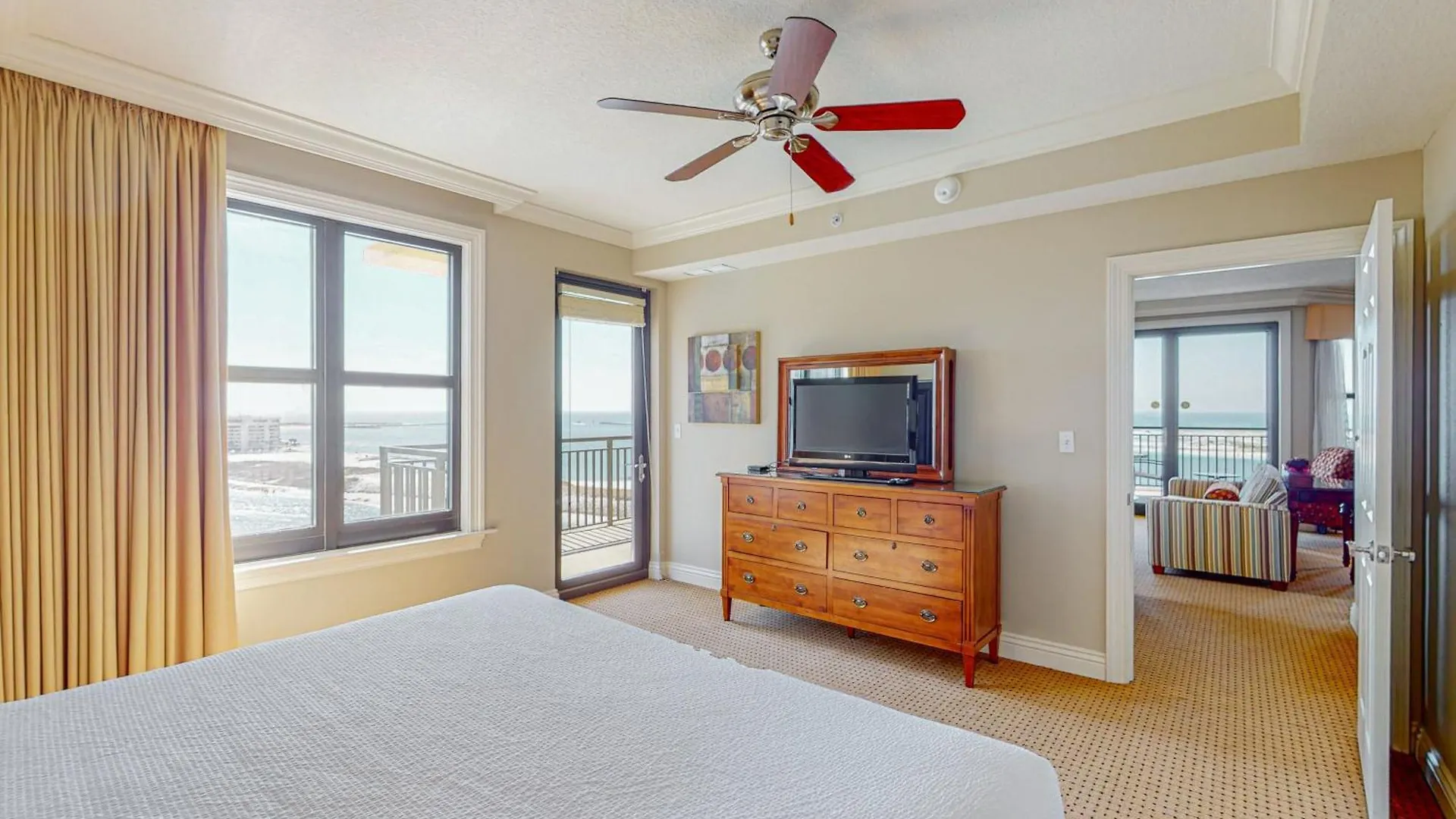 Emerald Grande W625 Apartment *